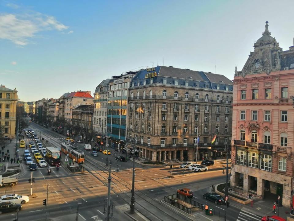 Bauhaus Astoria Hostel Budapest Exterior photo